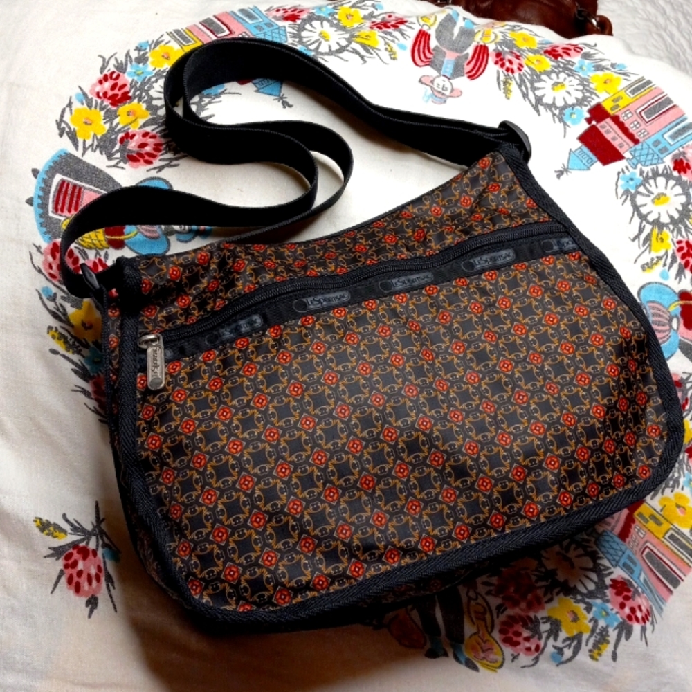 LeSportsac Shoulder/ Crossbody Bag